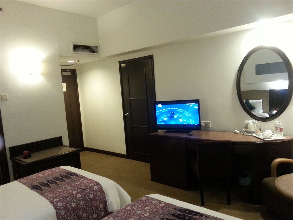 Regalpark Hotel Куала-Лумпур Экстерьер фото