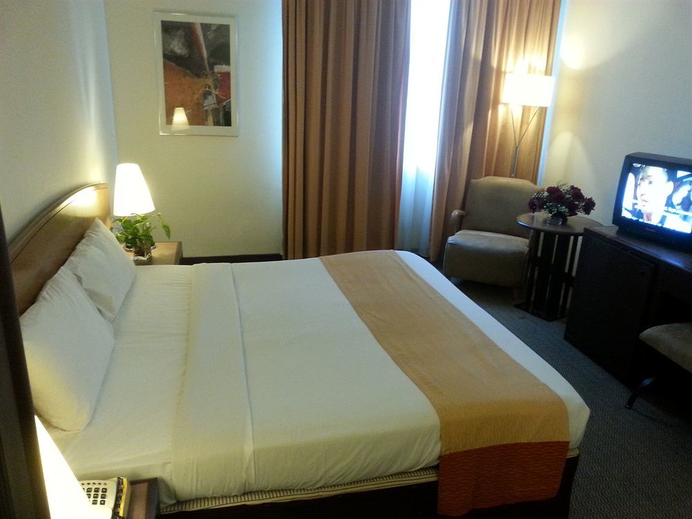 Regalpark Hotel Куала-Лумпур Экстерьер фото